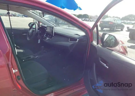 2020 Toyota Corolla Le z USA, uszkodzony, nr VIN JTDEPRAE8LJ089265